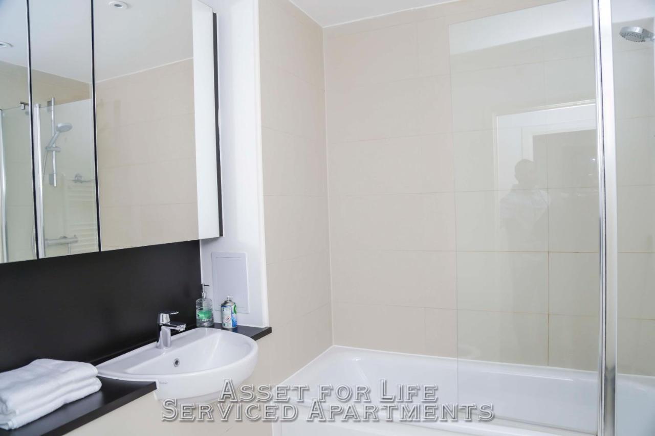 Pontoon Dock Key Workers Apartment London Exterior photo