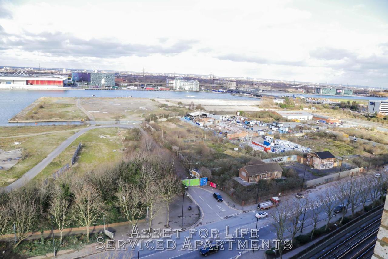 Pontoon Dock Key Workers Apartment London Exterior photo